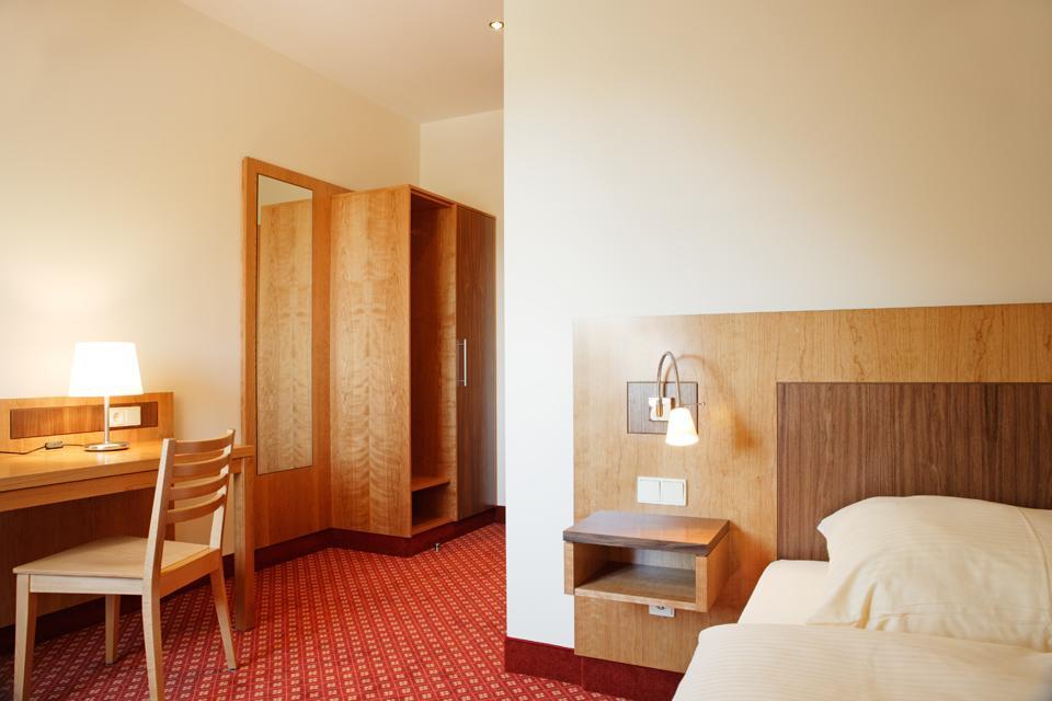 Hotel Landgasthof Gschwendtner Allershausen Exterior photo
